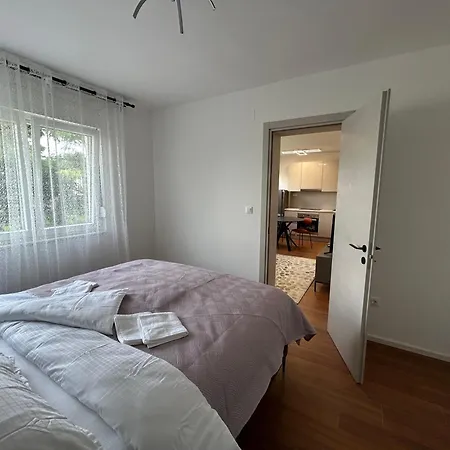 Apartment Fit 4 2 In